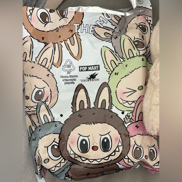 🤍PopMart Macaron Soymilk Labubu - discontinued🤍 - Picture 8 of 8